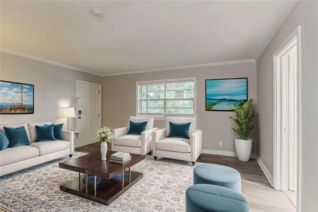 3660 Peachtree Road Ne Unit 2f, Atlanta, Georgia 30319, 2 Bedrooms Bedrooms, ,2 BathroomsBathrooms,Residential,For Sale,3660 Peachtree Road Ne Unit 2f,7615884