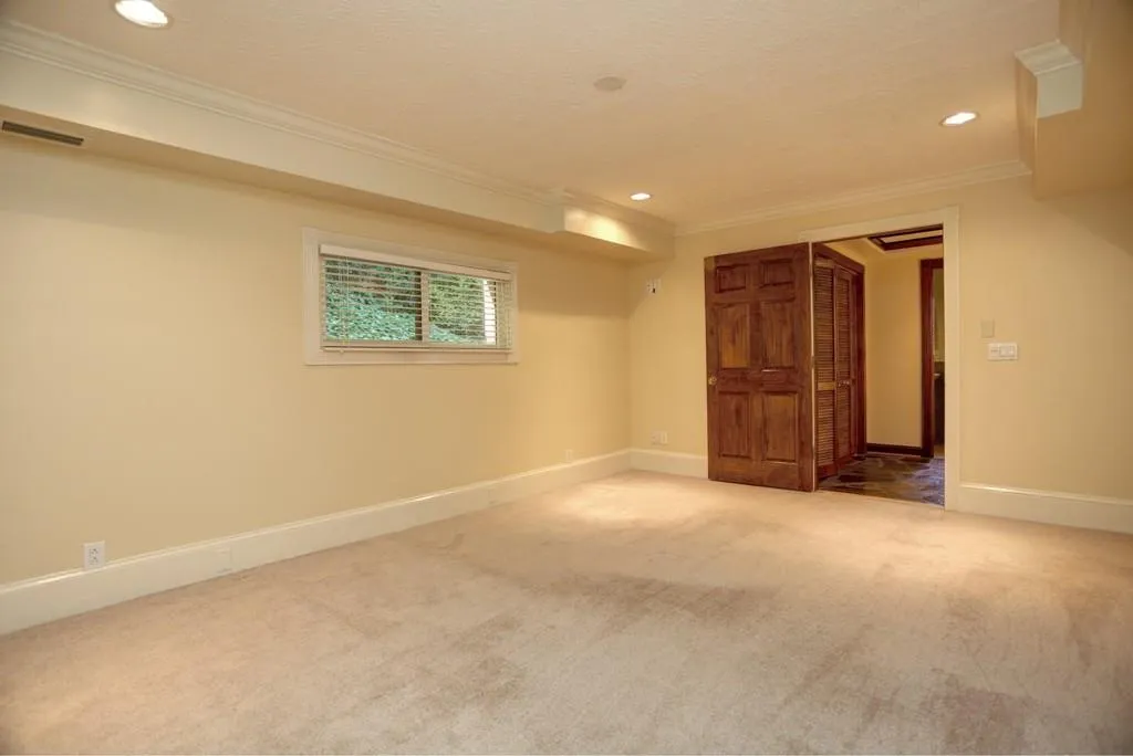 5340 Greenland Road, Sandy Springs, Georgia 30342, 5 Bedrooms Bedrooms, ,3 BathroomsBathrooms,Residential,Sold,5340 Greenland Road,5743981