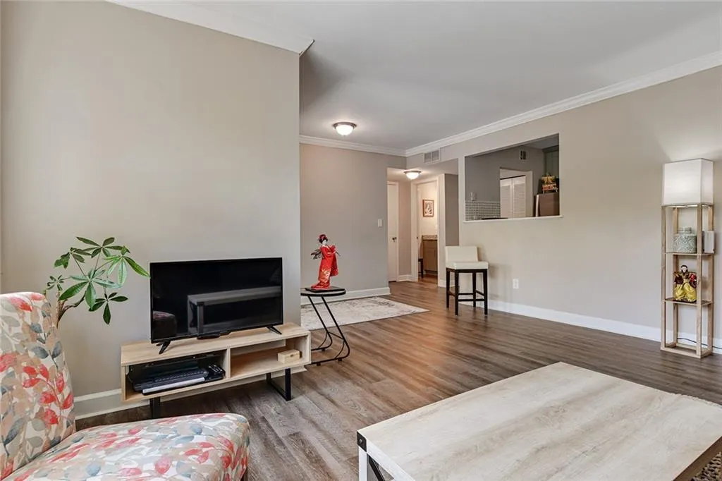 3007 Wingate Way, Sandy Springs, Georgia 30350, 1 Bedroom Bedrooms, ,1 BathroomBathrooms,Residential,Sold,3007 Wingate Way,6705332