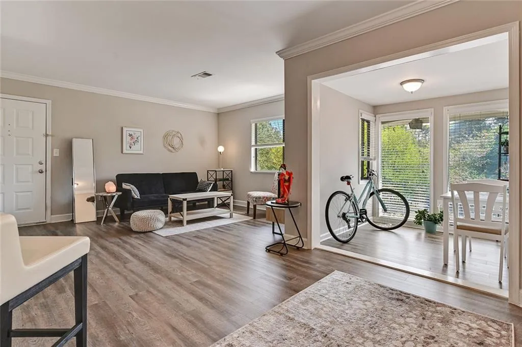 3007 Wingate Way, Sandy Springs, Georgia 30350, 1 Bedroom Bedrooms, ,1 BathroomBathrooms,Residential,Sold,3007 Wingate Way,6705332