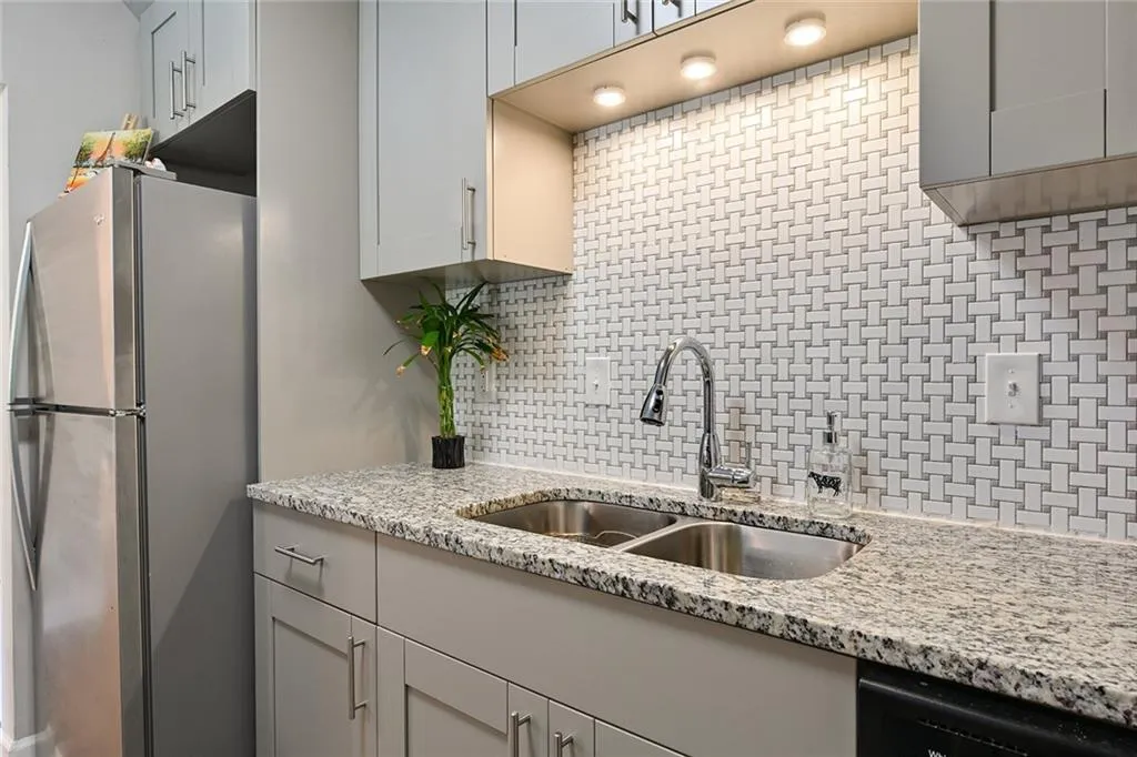 3007 Wingate Way, Sandy Springs, Georgia 30350, 1 Bedroom Bedrooms, ,1 BathroomBathrooms,Residential,Sold,3007 Wingate Way,6705332