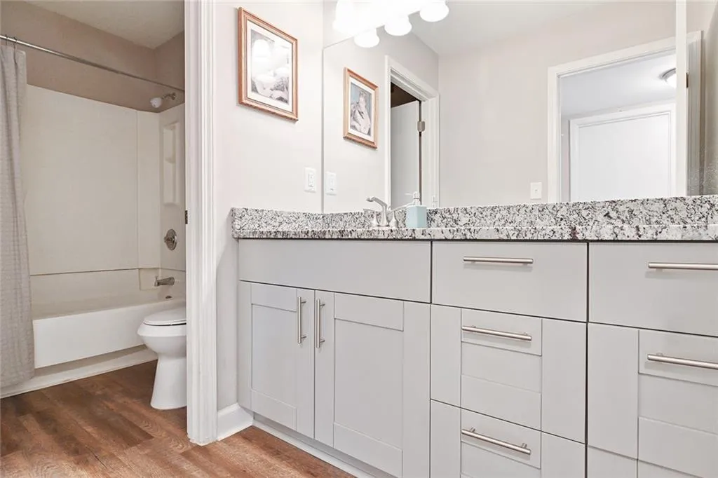 3007 Wingate Way, Sandy Springs, Georgia 30350, 1 Bedroom Bedrooms, ,1 BathroomBathrooms,Residential,Sold,3007 Wingate Way,6705332