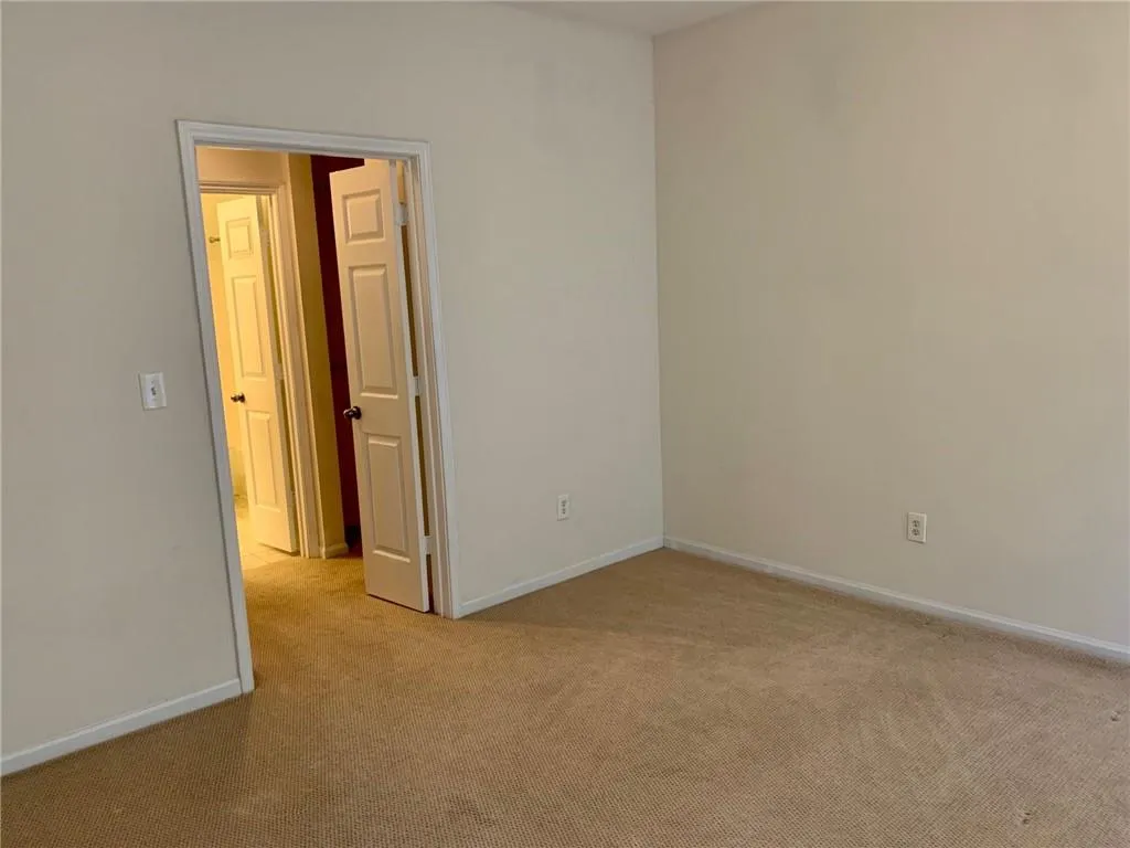 5641 Roswell Road Unit 216, Atlanta, Georgia 30342, 2 Bedrooms Bedrooms, ,2 BathroomsBathrooms,Residential,Sold,5641 Roswell Road Unit 216,6934464