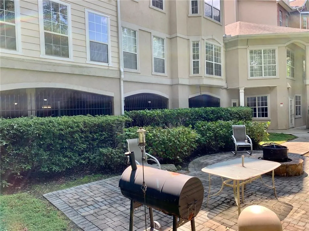 5641 Roswell Road Unit 216, Atlanta, Georgia 30342, 2 Bedrooms Bedrooms, ,2 BathroomsBathrooms,Residential,Sold,5641 Roswell Road Unit 216,6934464