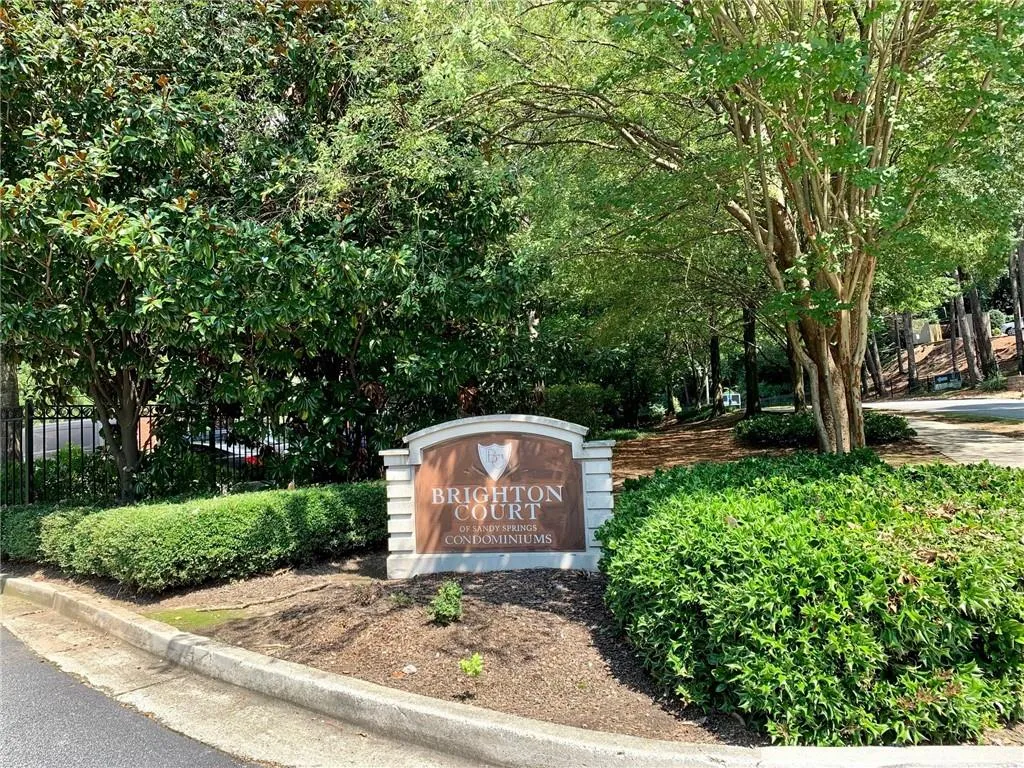 5641 Roswell Road Unit 216, Atlanta, Georgia 30342, 2 Bedrooms Bedrooms, ,2 BathroomsBathrooms,Residential,Sold,5641 Roswell Road Unit 216,6934464