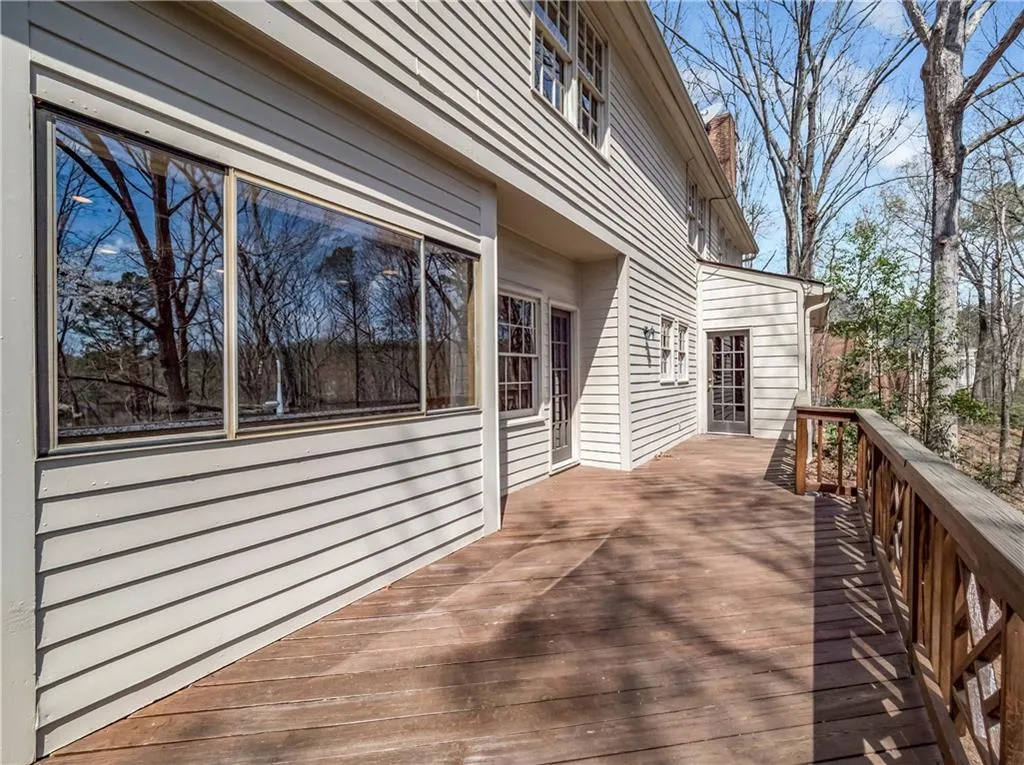 95 Cliffside Crossing, Sandy Springs, Georgia 30350, 5 Bedrooms Bedrooms, ,4 BathroomsBathrooms,Residential,Sold,95 Cliffside Crossing,6698773