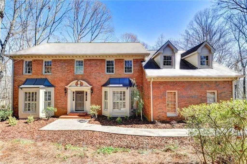 95 Cliffside Crossing, Sandy Springs, Georgia 30350, 5 Bedrooms Bedrooms, ,4 BathroomsBathrooms,Residential,Sold,95 Cliffside Crossing,6698773