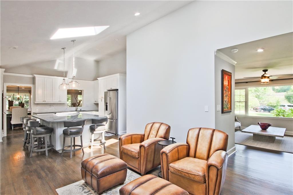 84 Mount Paran Road NW, Sandy Springs, Georgia 30327, 3 Bedrooms Bedrooms, ,3 BathroomsBathrooms,Residential,Sold,84 Mount Paran Road NW,7321490