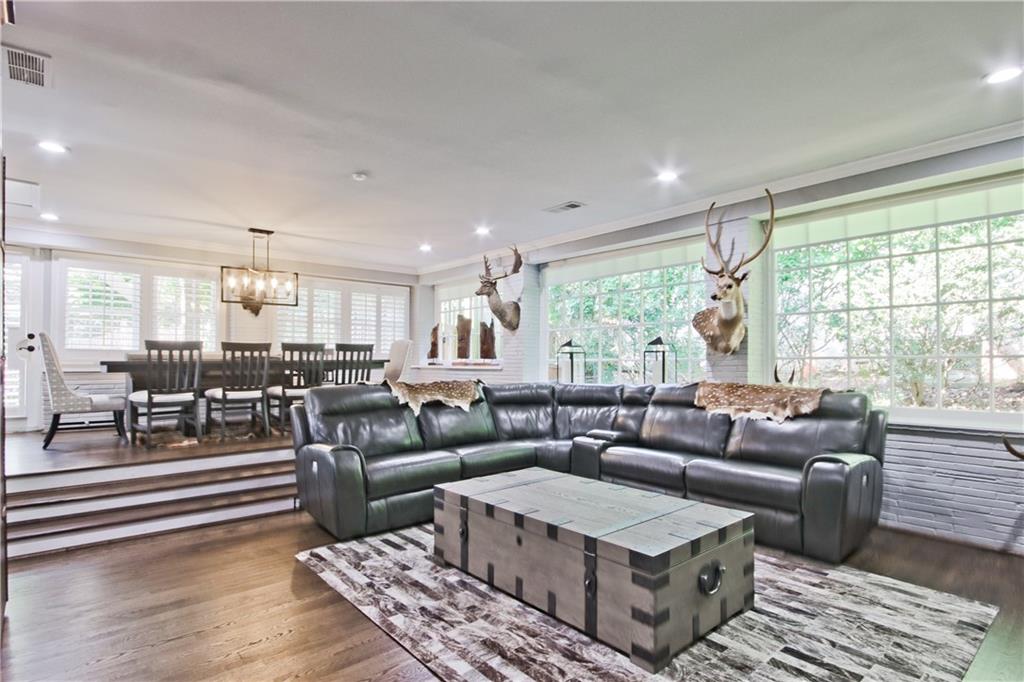 84 Mount Paran Road NW, Sandy Springs, Georgia 30327, 3 Bedrooms Bedrooms, ,3 BathroomsBathrooms,Residential,Sold,84 Mount Paran Road NW,7321490