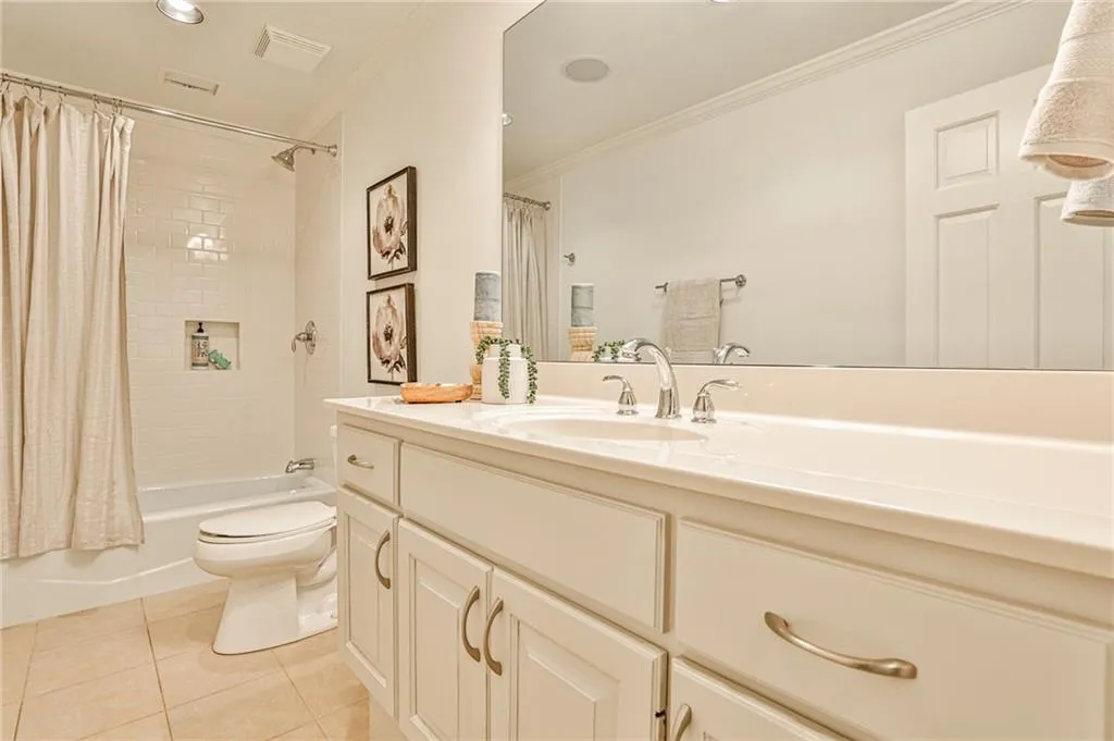 9615 Huntcliff Trace, Sandy Springs, Georgia 30350, 6 Bedrooms Bedrooms, ,5 BathroomsBathrooms,Residential,Sold,9615 Huntcliff Trace,7085946