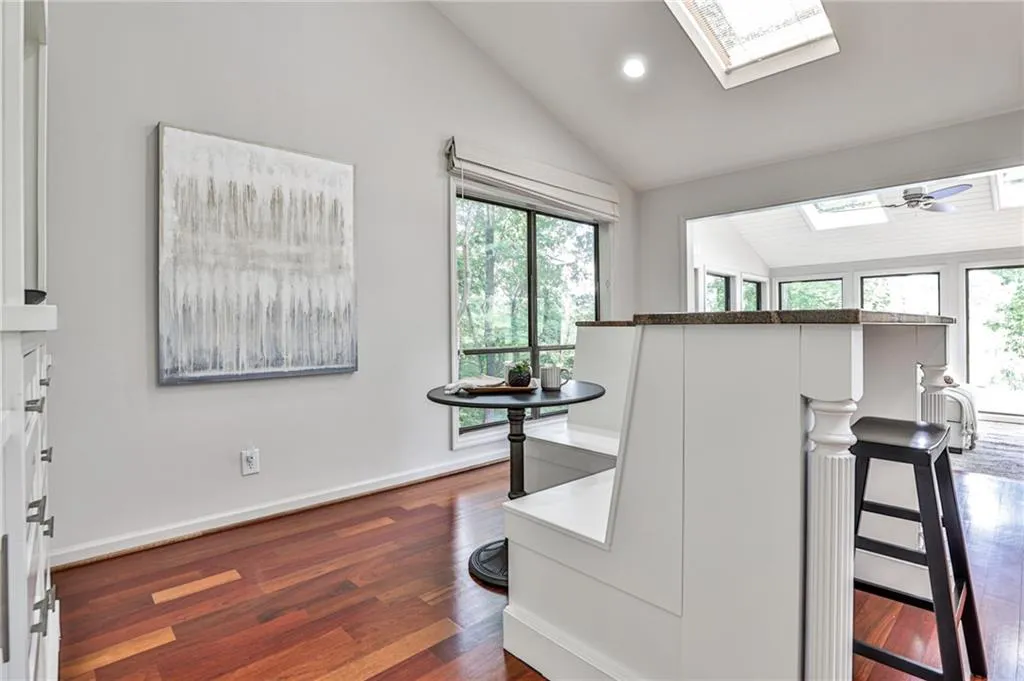 9615 Huntcliff Trace, Sandy Springs, Georgia 30350, 6 Bedrooms Bedrooms, ,5 BathroomsBathrooms,Residential,Sold,9615 Huntcliff Trace,7085946