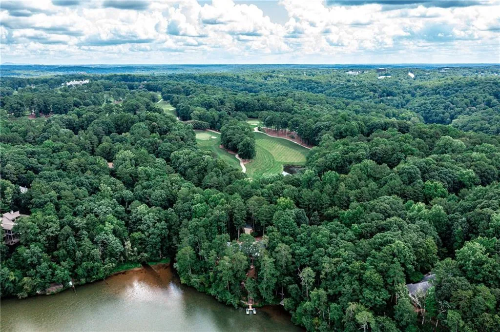 9615 Huntcliff Trace, Sandy Springs, Georgia 30350, 6 Bedrooms Bedrooms, ,5 BathroomsBathrooms,Residential,Sold,9615 Huntcliff Trace,7085946