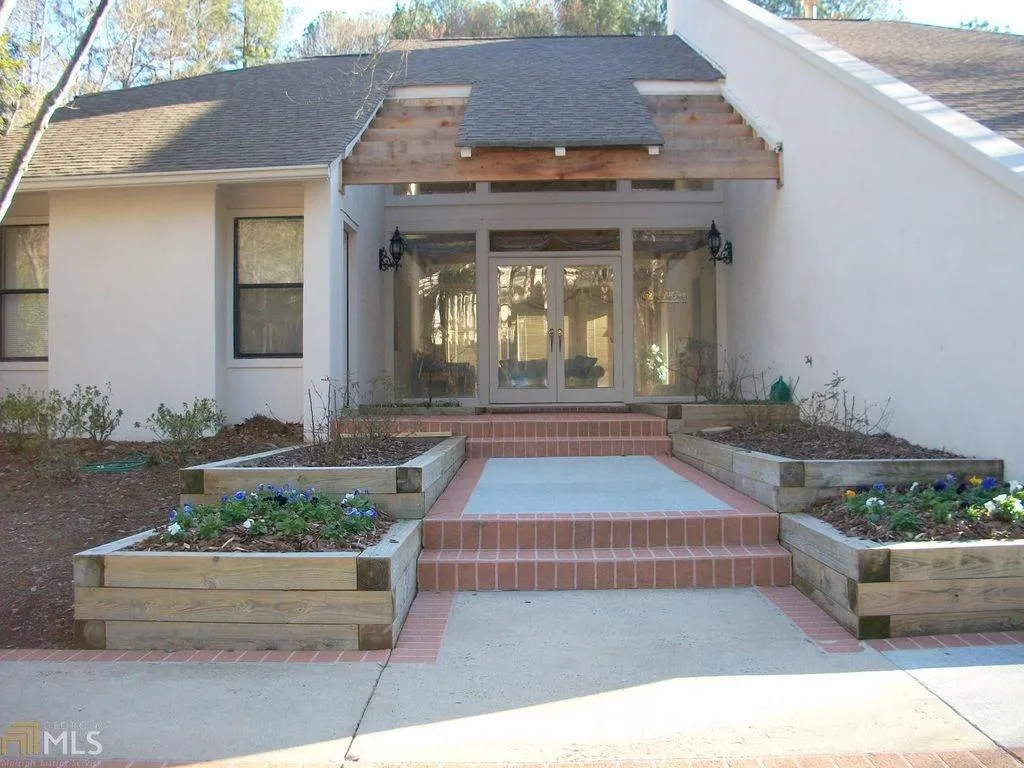 2015 Huntingdon Chase Unit 2015, Sandy Springs, Georgia 30350, 2 Bedrooms Bedrooms, ,2 BathroomsBathrooms,Residential,Sold,2015 Huntingdon Chase Unit 2015,5825162