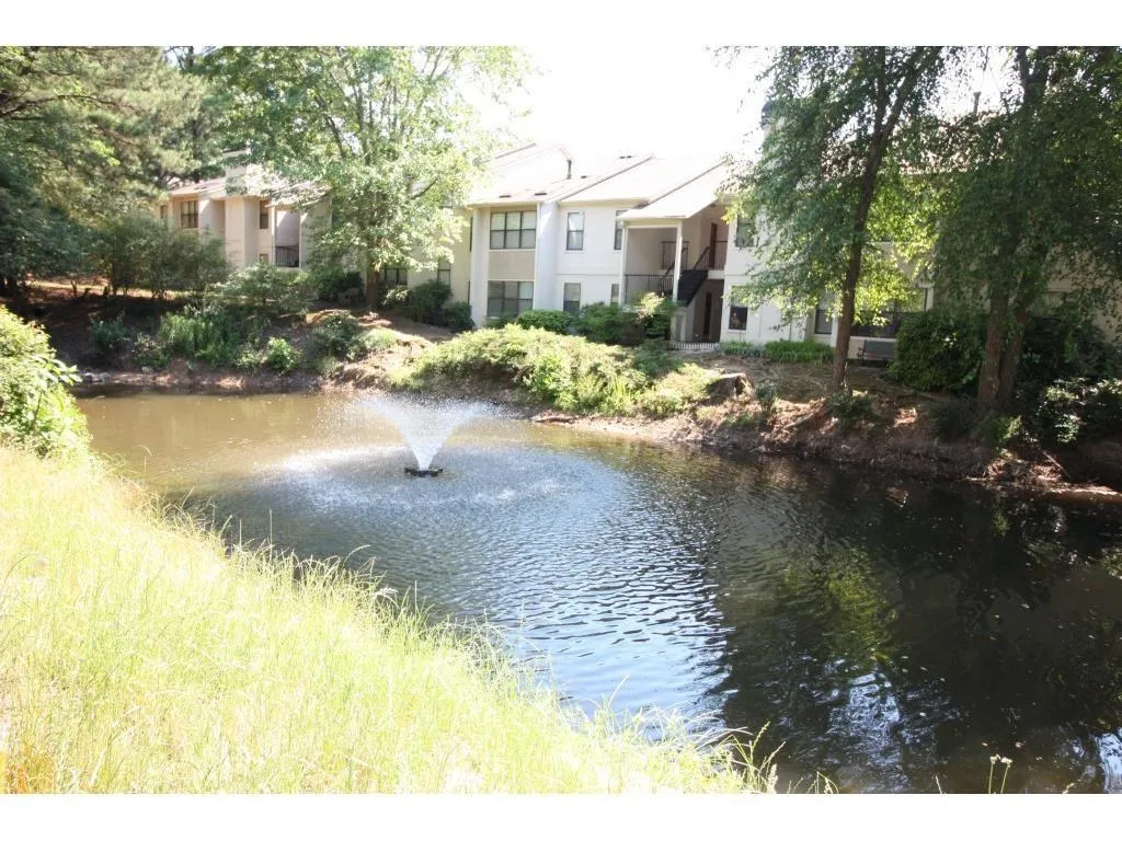 2015 Huntingdon Chase Unit 2015, Sandy Springs, Georgia 30350, 2 Bedrooms Bedrooms, ,2 BathroomsBathrooms,Residential,Sold,2015 Huntingdon Chase Unit 2015,5825162