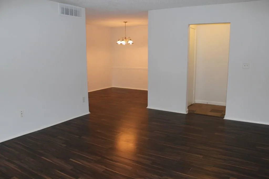 2015 Huntingdon Chase Unit 2015, Sandy Springs, Georgia 30350, 2 Bedrooms Bedrooms, ,2 BathroomsBathrooms,Residential,Sold,2015 Huntingdon Chase Unit 2015,5825162