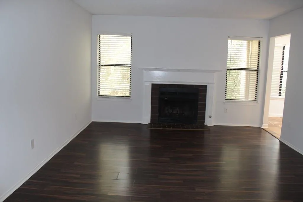 2015 Huntingdon Chase Unit 2015, Sandy Springs, Georgia 30350, 2 Bedrooms Bedrooms, ,2 BathroomsBathrooms,Residential,Sold,2015 Huntingdon Chase Unit 2015,5825162