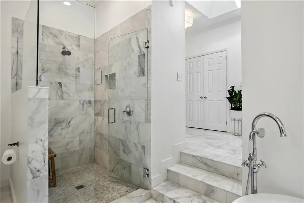 1403 Moores Mill Road Nw, Atlanta, Georgia 30327, 4 Bedrooms Bedrooms, 0 ,3 BathroomsBathrooms,Residential,For Sale,1403 Moores Mill Road Nw,7826150