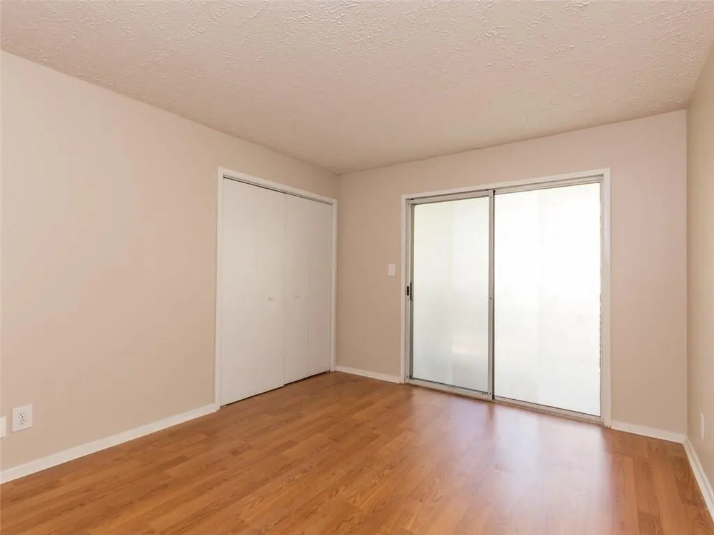 6804 Glenridge Drive Unit D, Atlanta, Georgia 30328, 2 Bedrooms Bedrooms, ,1 BathroomBathrooms,Residential,Sold,6804 Glenridge Drive Unit D,5963198