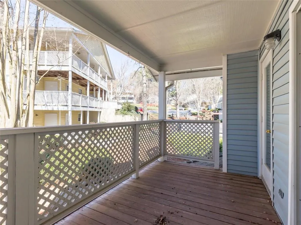 6804 Glenridge Drive Unit D, Atlanta, Georgia 30328, 2 Bedrooms Bedrooms, ,1 BathroomBathrooms,Residential,Sold,6804 Glenridge Drive Unit D,5963198