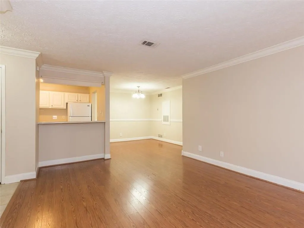 6804 Glenridge Drive Unit D, Atlanta, Georgia 30328, 2 Bedrooms Bedrooms, ,1 BathroomBathrooms,Residential,Sold,6804 Glenridge Drive Unit D,5963198
