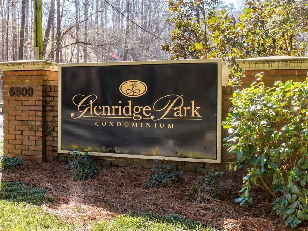 6804 Glenridge Drive Unit D, Atlanta, Georgia 30328, 2 Bedrooms Bedrooms, ,1 BathroomBathrooms,Residential,Sold,6804 Glenridge Drive Unit D,5963198