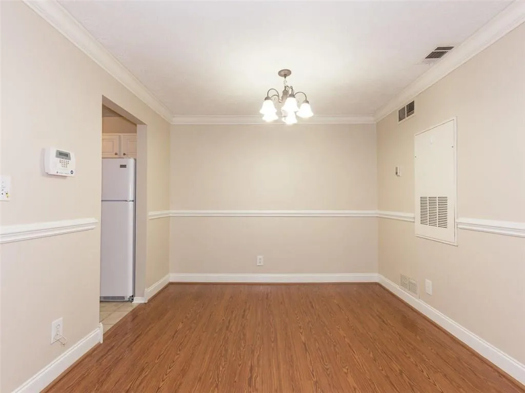 6804 Glenridge Drive Unit D, Atlanta, Georgia 30328, 2 Bedrooms Bedrooms, ,1 BathroomBathrooms,Residential,Sold,6804 Glenridge Drive Unit D,5963198