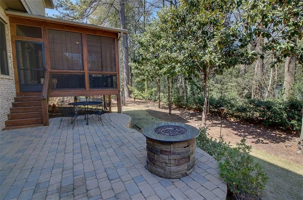256 Mount Vernon Cove, Atlanta, Georgia 30328, 5 Bedrooms Bedrooms, ,5 BathroomsBathrooms,Residential,Sold,256 Mount Vernon Cove,5819984