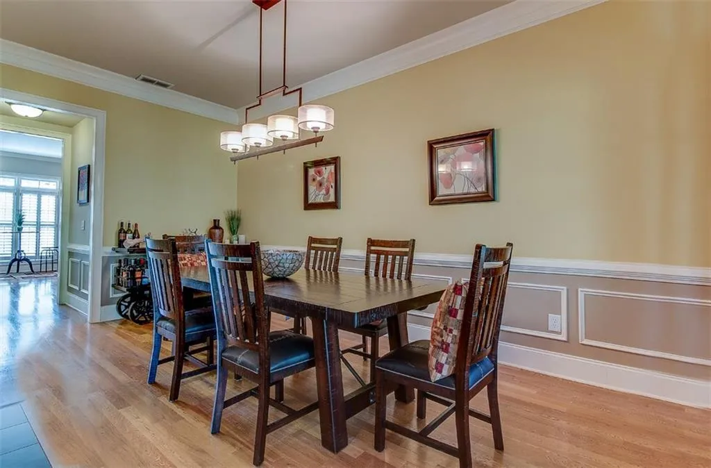 256 Mount Vernon Cove, Atlanta, Georgia 30328, 5 Bedrooms Bedrooms, ,5 BathroomsBathrooms,Residential,Sold,256 Mount Vernon Cove,5819984