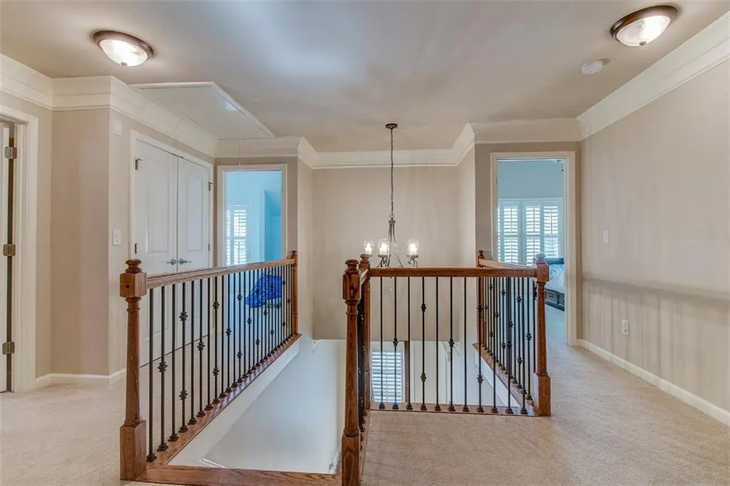 256 Mount Vernon Cove, Atlanta, Georgia 30328, 5 Bedrooms Bedrooms, ,5 BathroomsBathrooms,Residential,Sold,256 Mount Vernon Cove,5819984