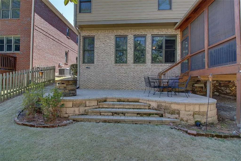 256 Mount Vernon Cove, Atlanta, Georgia 30328, 5 Bedrooms Bedrooms, ,5 BathroomsBathrooms,Residential,Sold,256 Mount Vernon Cove,5819984