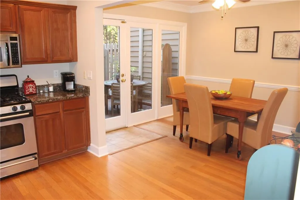 109 Mount Vernon Circle, Sandy Springs, Georgia 30338, 2 Bedrooms Bedrooms, ,2 BathroomsBathrooms,Residential,Sold,109 Mount Vernon Circle,5778589