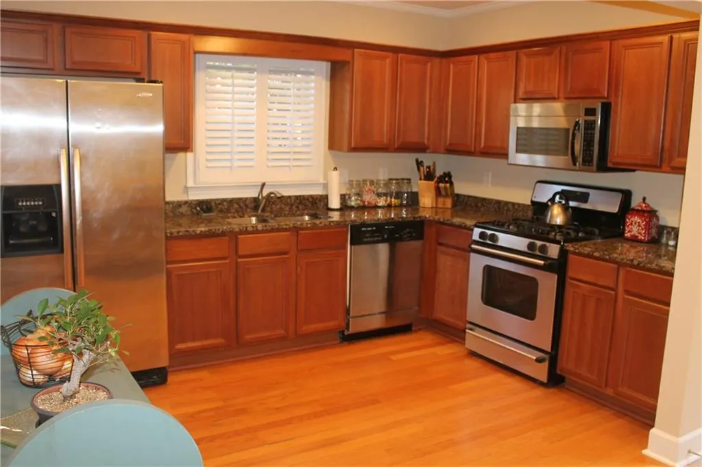109 Mount Vernon Circle, Sandy Springs, Georgia 30338, 2 Bedrooms Bedrooms, ,2 BathroomsBathrooms,Residential,Sold,109 Mount Vernon Circle,5778589