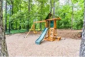 109 Mount Vernon Circle, Sandy Springs, Georgia 30338, 2 Bedrooms Bedrooms, ,2 BathroomsBathrooms,Residential,Sold,109 Mount Vernon Circle,5778589