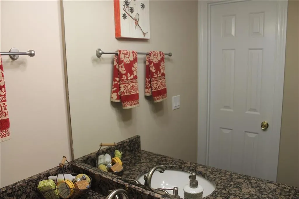 109 Mount Vernon Circle, Sandy Springs, Georgia 30338, 2 Bedrooms Bedrooms, ,2 BathroomsBathrooms,Residential,Sold,109 Mount Vernon Circle,5778589