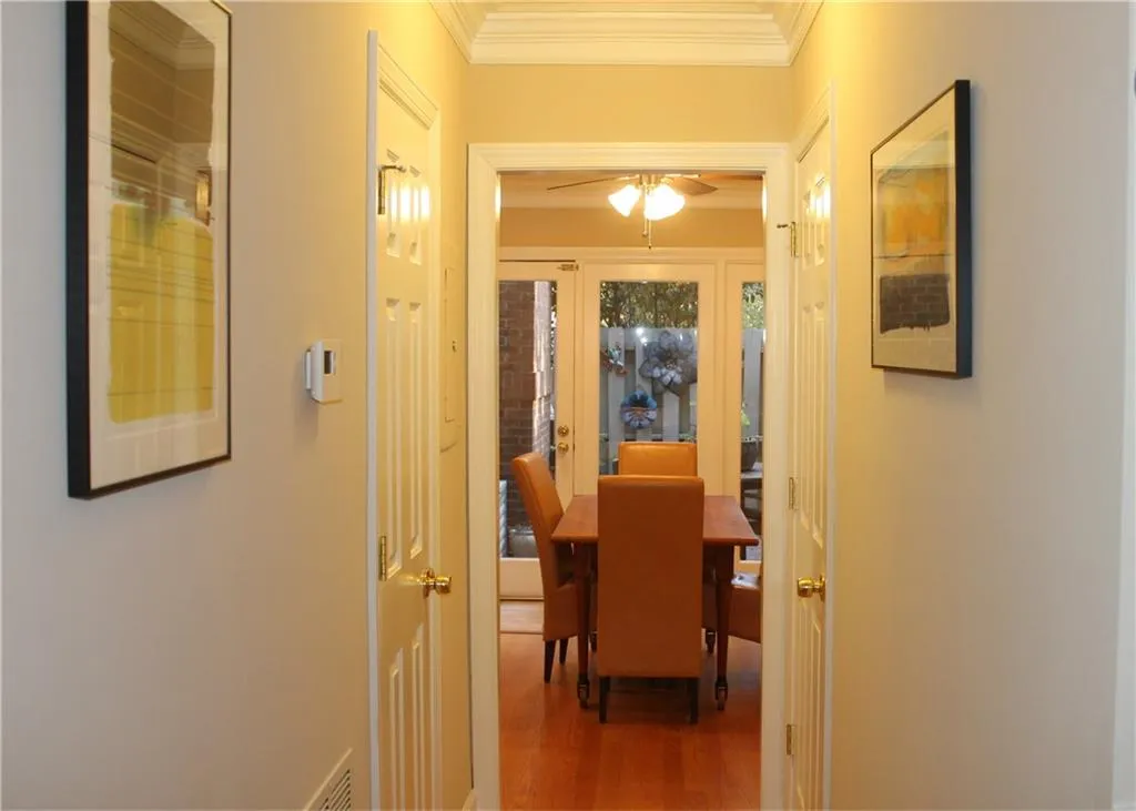 109 Mount Vernon Circle, Sandy Springs, Georgia 30338, 2 Bedrooms Bedrooms, ,2 BathroomsBathrooms,Residential,Sold,109 Mount Vernon Circle,5778589