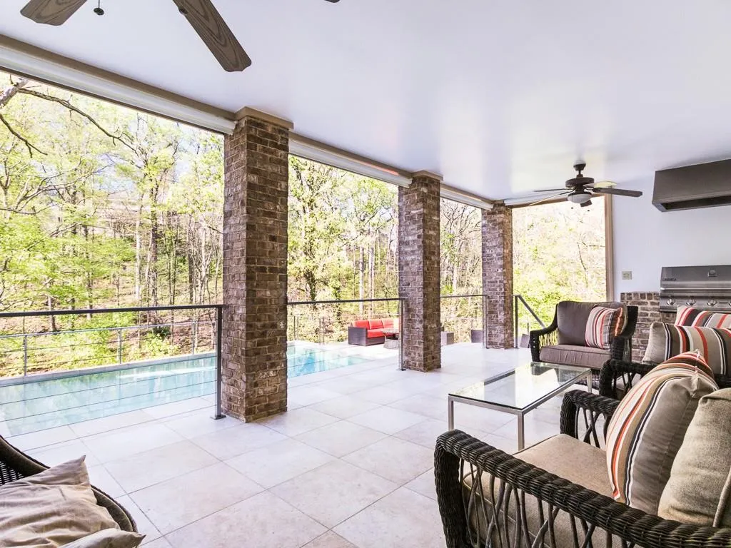 4900 Rebel Trail, Sandy Springs, Georgia 30327, 4 Bedrooms Bedrooms, ,5 BathroomsBathrooms,Residential,Sold,4900 Rebel Trail,5702336