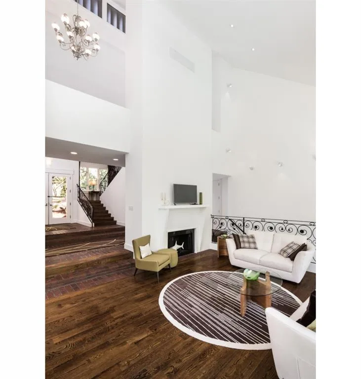 4900 Rebel Trail, Sandy Springs, Georgia 30327, 4 Bedrooms Bedrooms, ,5 BathroomsBathrooms,Residential,Sold,4900 Rebel Trail,5702336