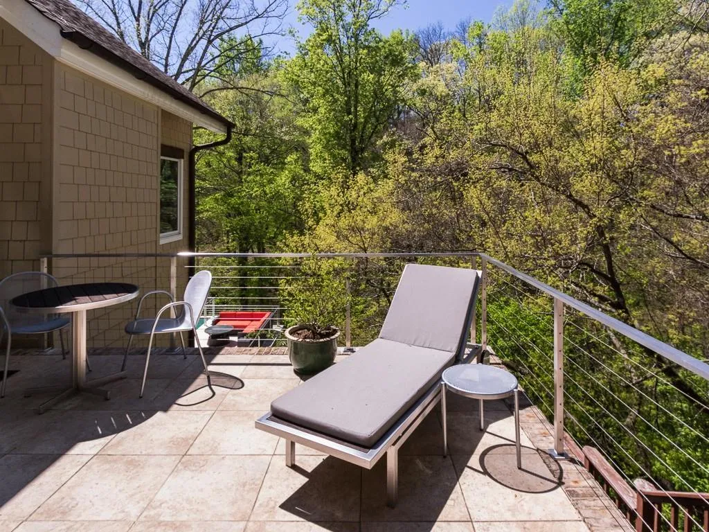 4900 Rebel Trail, Sandy Springs, Georgia 30327, 4 Bedrooms Bedrooms, ,5 BathroomsBathrooms,Residential,Sold,4900 Rebel Trail,5702336