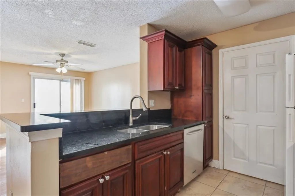 6109 Santa Fe Parkway, Atlanta, Georgia 30350, 2 Bedrooms Bedrooms, ,2 BathroomsBathrooms,Residential,Sold,6109 Santa Fe Parkway,7137694