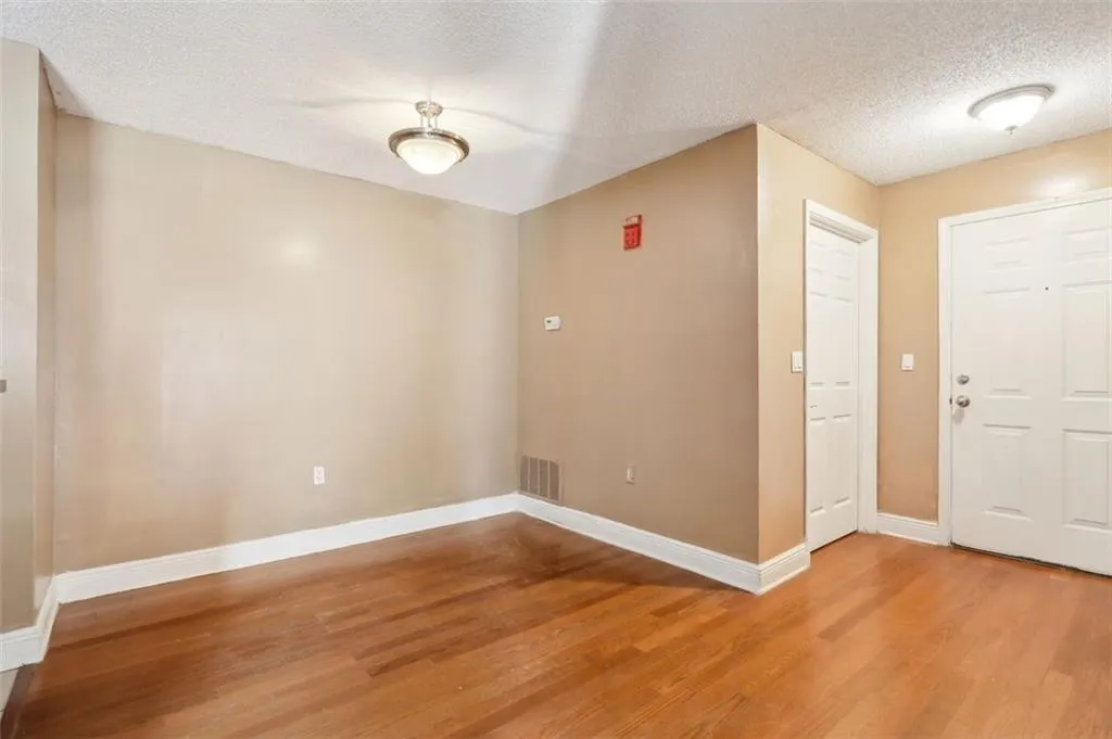 6109 Santa Fe Parkway, Atlanta, Georgia 30350, 2 Bedrooms Bedrooms, ,2 BathroomsBathrooms,Residential,Sold,6109 Santa Fe Parkway,7137694