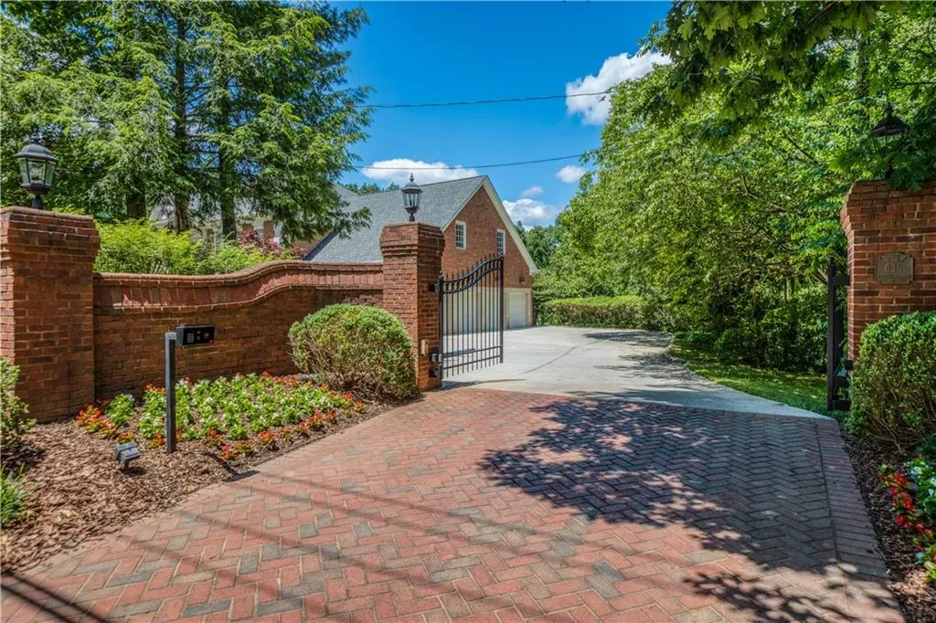 635 Mount Vernon Highway Nw, Sandy Springs, Georgia 30327, 5 Bedrooms Bedrooms, ,6 BathroomsBathrooms,Residential,Sold,635 Mount Vernon Highway Nw,7054126 635 Mount Vernon Highway Nw, Sandy Springs, Georgia 30327, 5 Bedrooms Bedrooms, ,6 BathroomsBathrooms,Residential,Sold,635 Mount Vernon Highway Nw,7054126