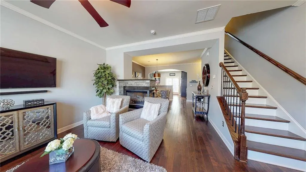 7405 Glisten Avenue, Atlanta, Georgia 30328, 3 Bedrooms Bedrooms, ,3 BathroomsBathrooms,Residential,Sold,7405 Glisten Avenue,6509222