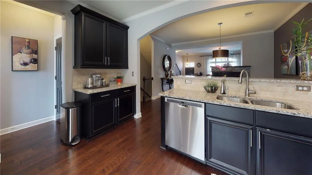 7405 Glisten Avenue, Atlanta, Georgia 30328, 3 Bedrooms Bedrooms, ,3 BathroomsBathrooms,Residential,Sold,7405 Glisten Avenue,6509222