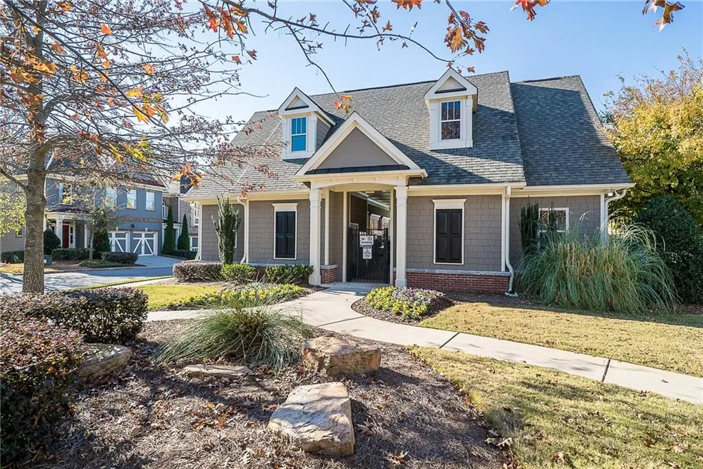 7405 Glisten Avenue, Atlanta, Georgia 30328, 3 Bedrooms Bedrooms, ,3 BathroomsBathrooms,Residential,Sold,7405 Glisten Avenue,6509222