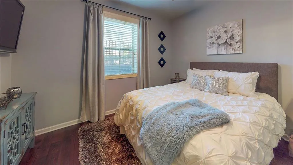 7405 Glisten Avenue, Atlanta, Georgia 30328, 3 Bedrooms Bedrooms, ,3 BathroomsBathrooms,Residential,Sold,7405 Glisten Avenue,6509222