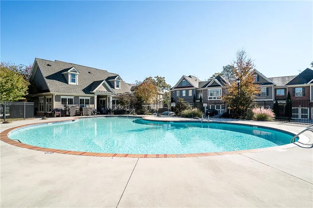 7405 Glisten Avenue, Atlanta, Georgia 30328, 3 Bedrooms Bedrooms, ,3 BathroomsBathrooms,Residential,Sold,7405 Glisten Avenue,6509222