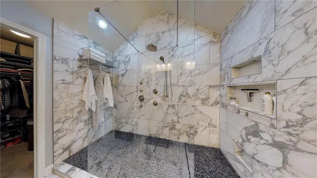 7405 Glisten Avenue, Atlanta, Georgia 30328, 3 Bedrooms Bedrooms, ,3 BathroomsBathrooms,Residential,Sold,7405 Glisten Avenue,6509222