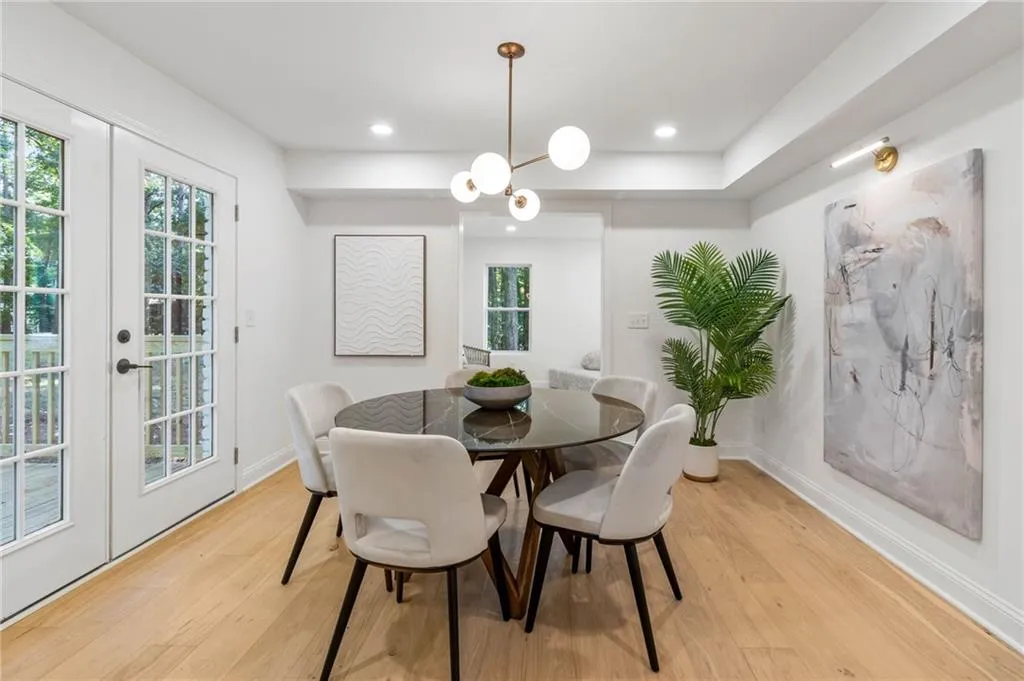 7181 Twin Branch Court, Atlanta, Georgia 30328, 4 Bedrooms Bedrooms, ,4 BathroomsBathrooms,Residential,Sold,7181 Twin Branch Court,7466661