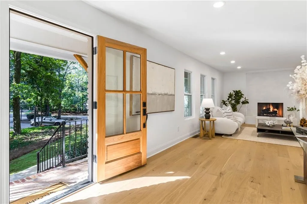 7181 Twin Branch Court, Atlanta, Georgia 30328, 4 Bedrooms Bedrooms, ,4 BathroomsBathrooms,Residential,Sold,7181 Twin Branch Court,7466661