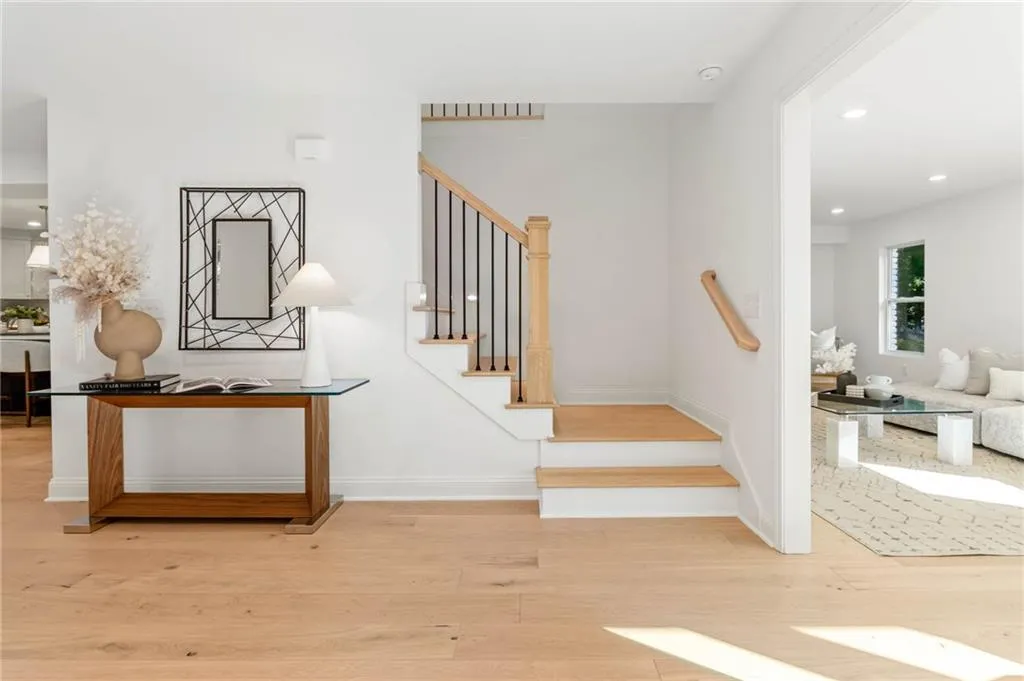 7181 Twin Branch Court, Atlanta, Georgia 30328, 4 Bedrooms Bedrooms, ,4 BathroomsBathrooms,Residential,Sold,7181 Twin Branch Court,7466661